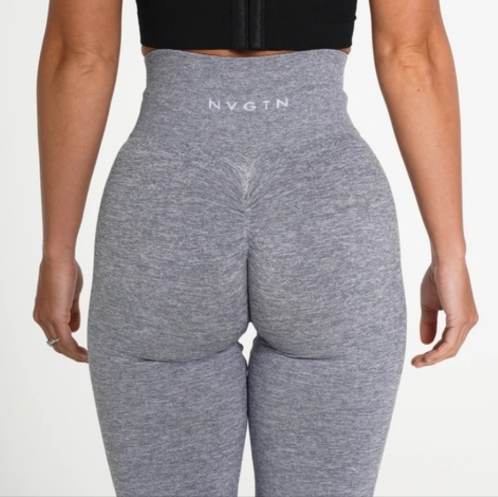 NVGTN  SCRUNCH LEGGINGS